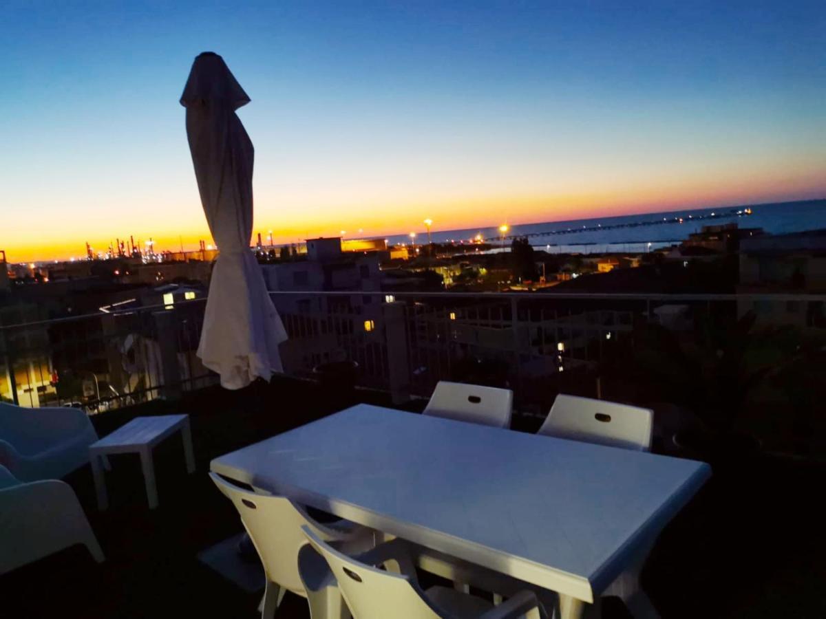 La Terrazza Leilighet Falconara Marittima Eksteriør bilde